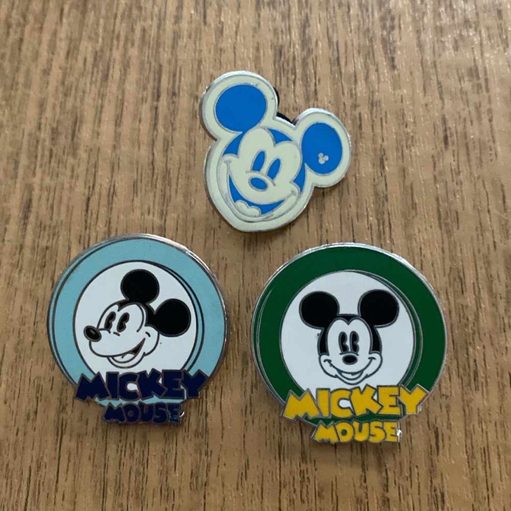 Disney Trading Pins-Mickey Mouse